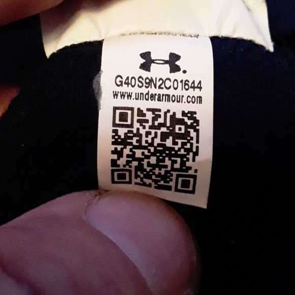 Under Armour sweatshirt size medium - Picture 7 of 7